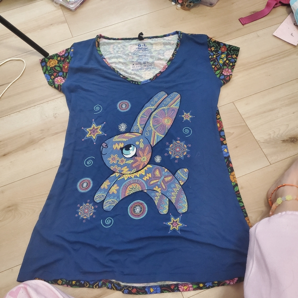 Blue Rabbit design t-shirt